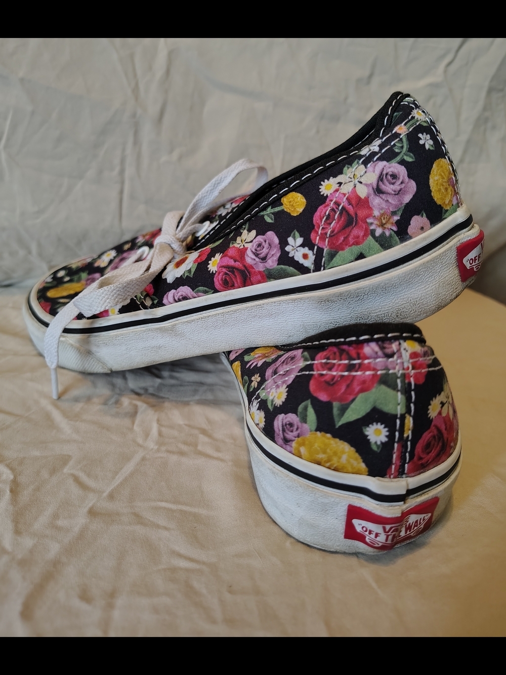 Vans Authentic Lux Floral Canvas Low-Top Sneakers Black & Multicolor Flowers - Picture 3 of 11